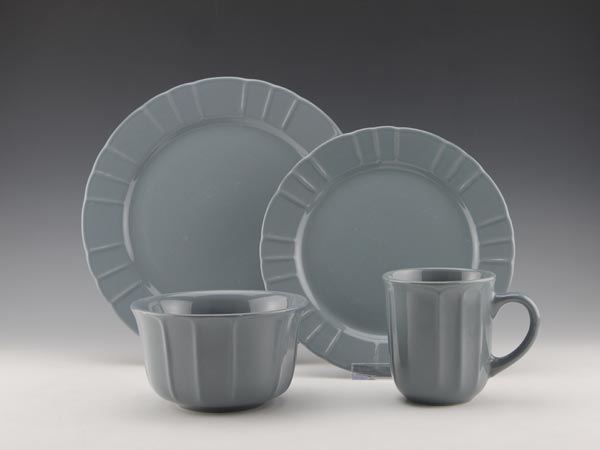 16pc Stoneware embossed solid color dinnerwar