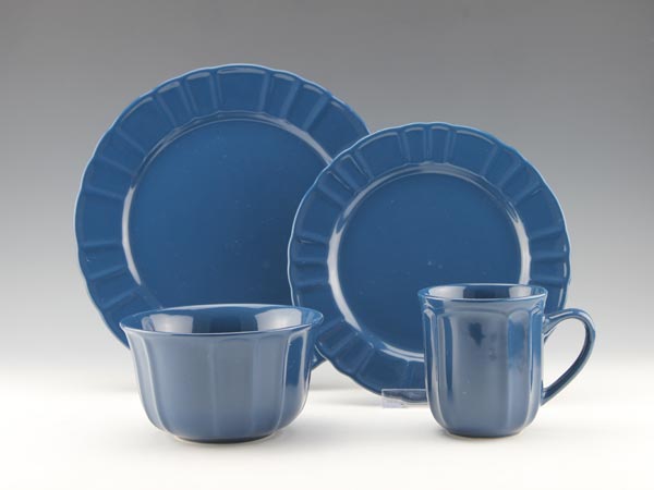 16pc Stoneware embossed solid color dinnerwar