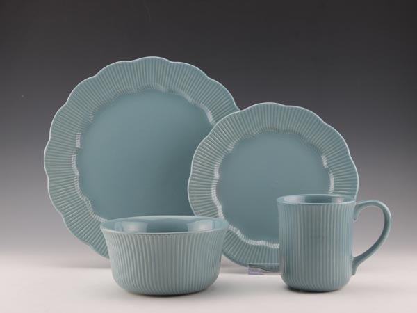 16pc Stoneware embossed solid color dinnerwar